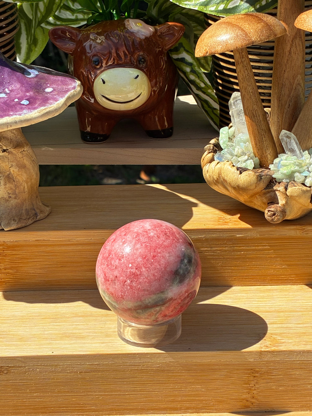 Thulite with epidote sphere
