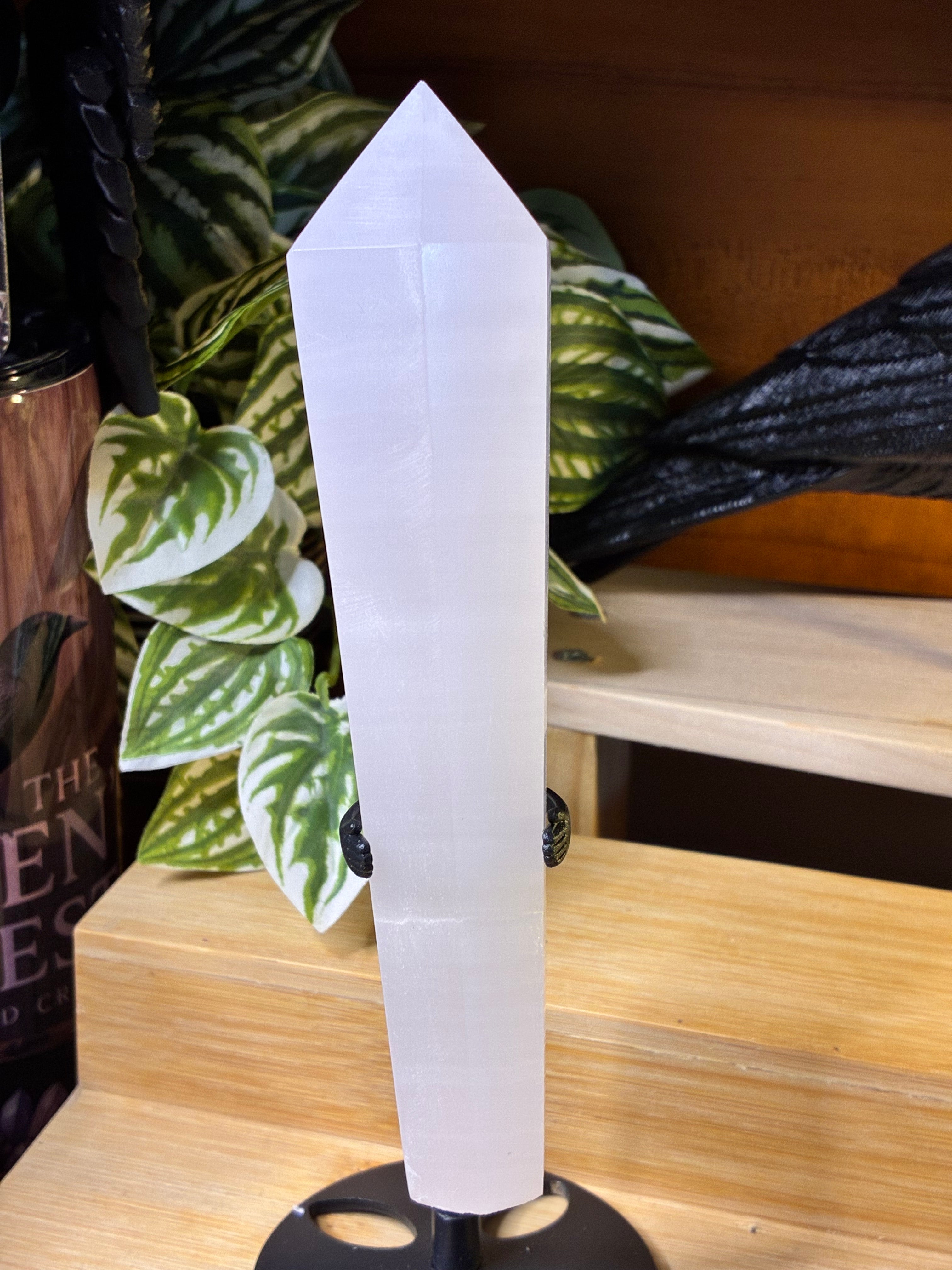 Mangano Calcite Wand w/Stand
