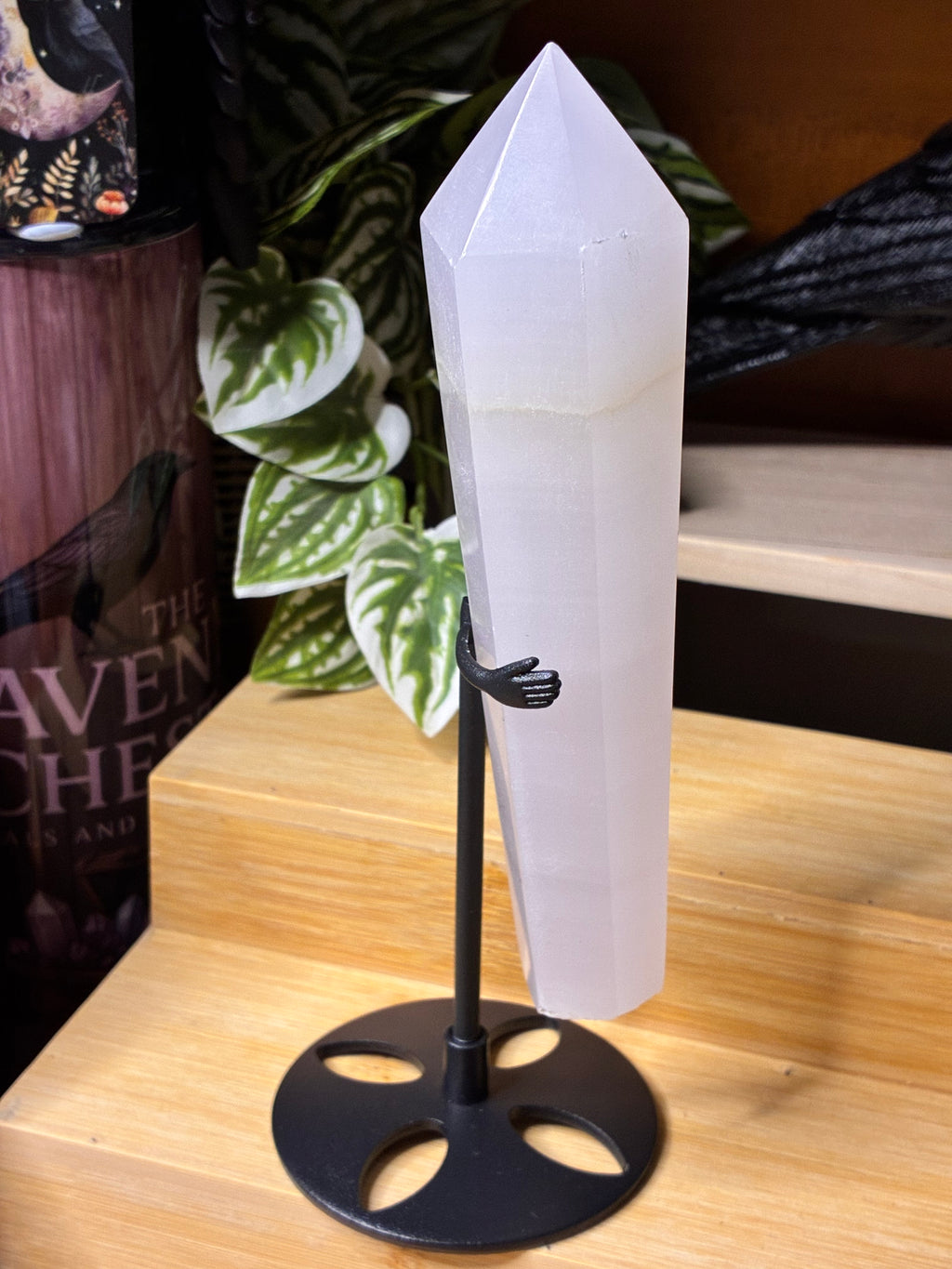 Mangano Calcite Wand w/Stand 2