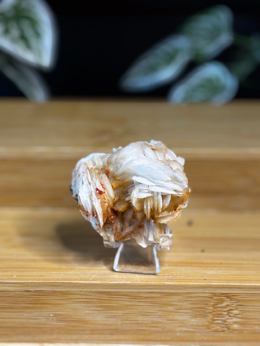 Vanadinite on Bladed Barite