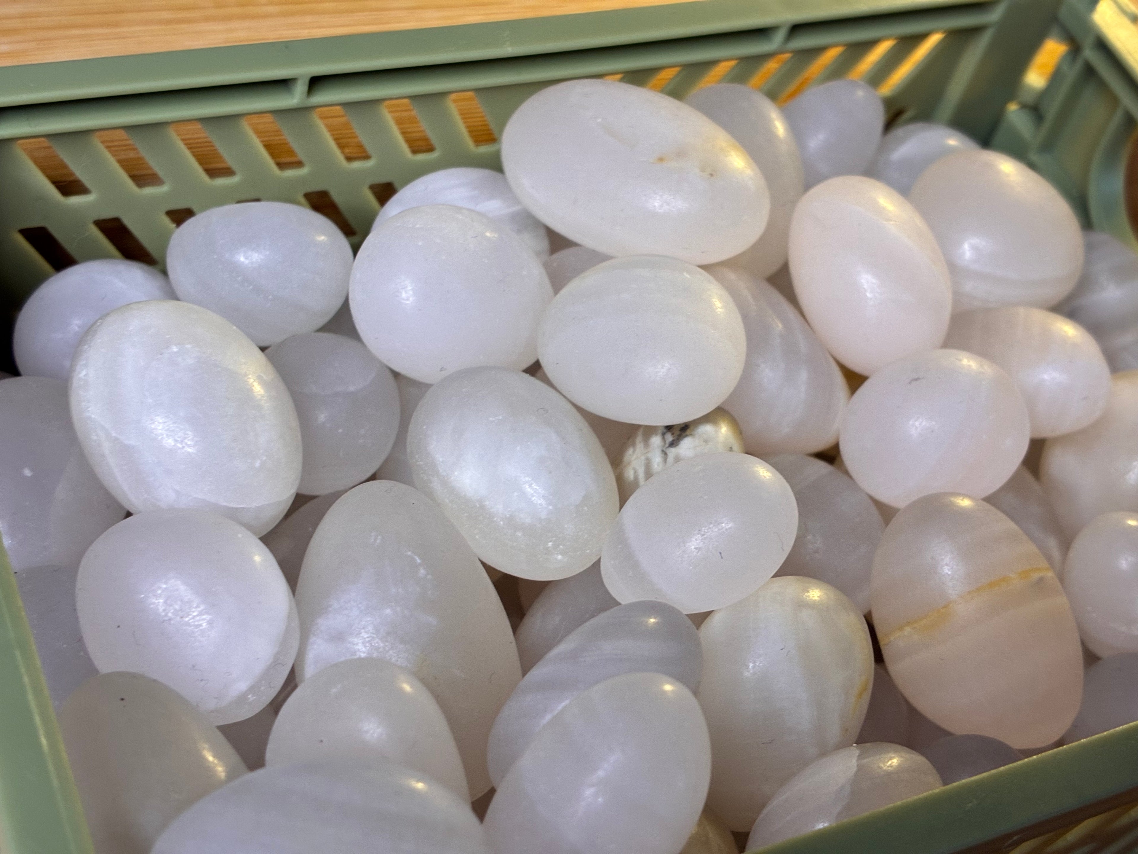 Mangano Calcite Tumbles