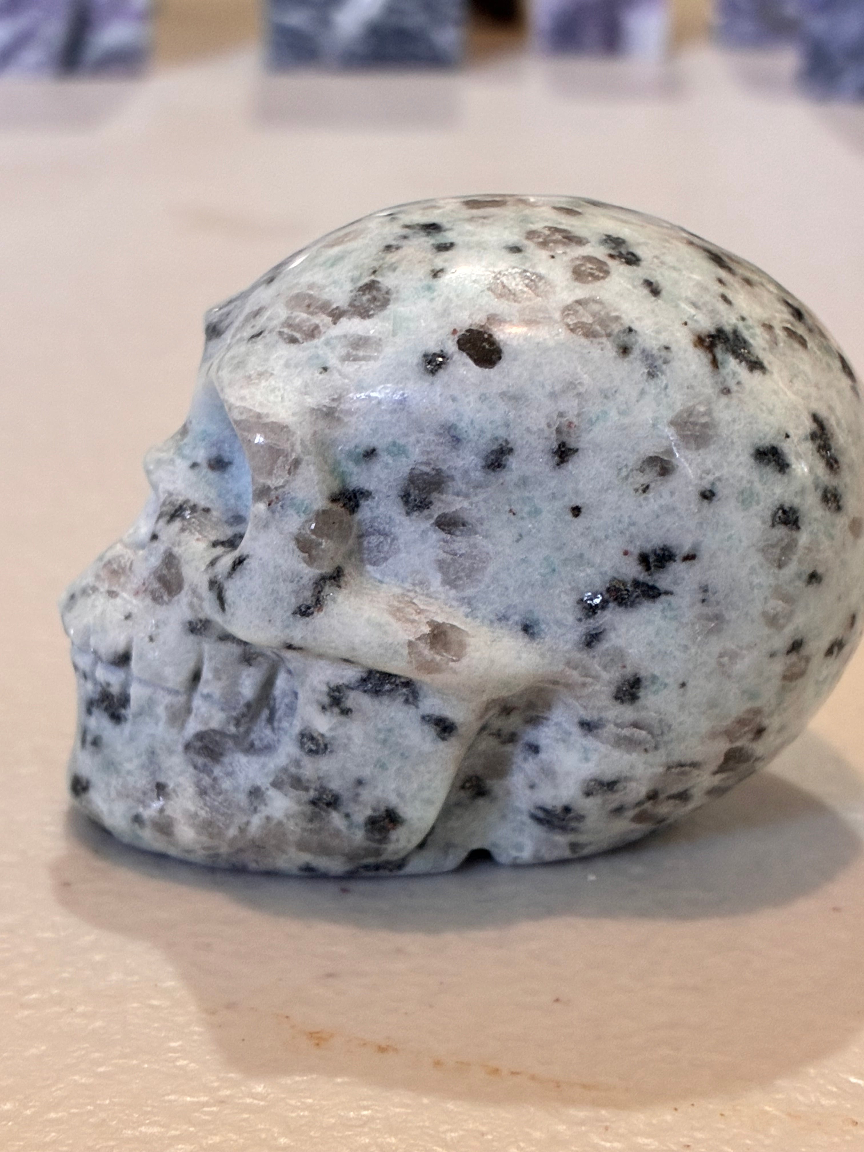 Kiwi Jasper Skulls