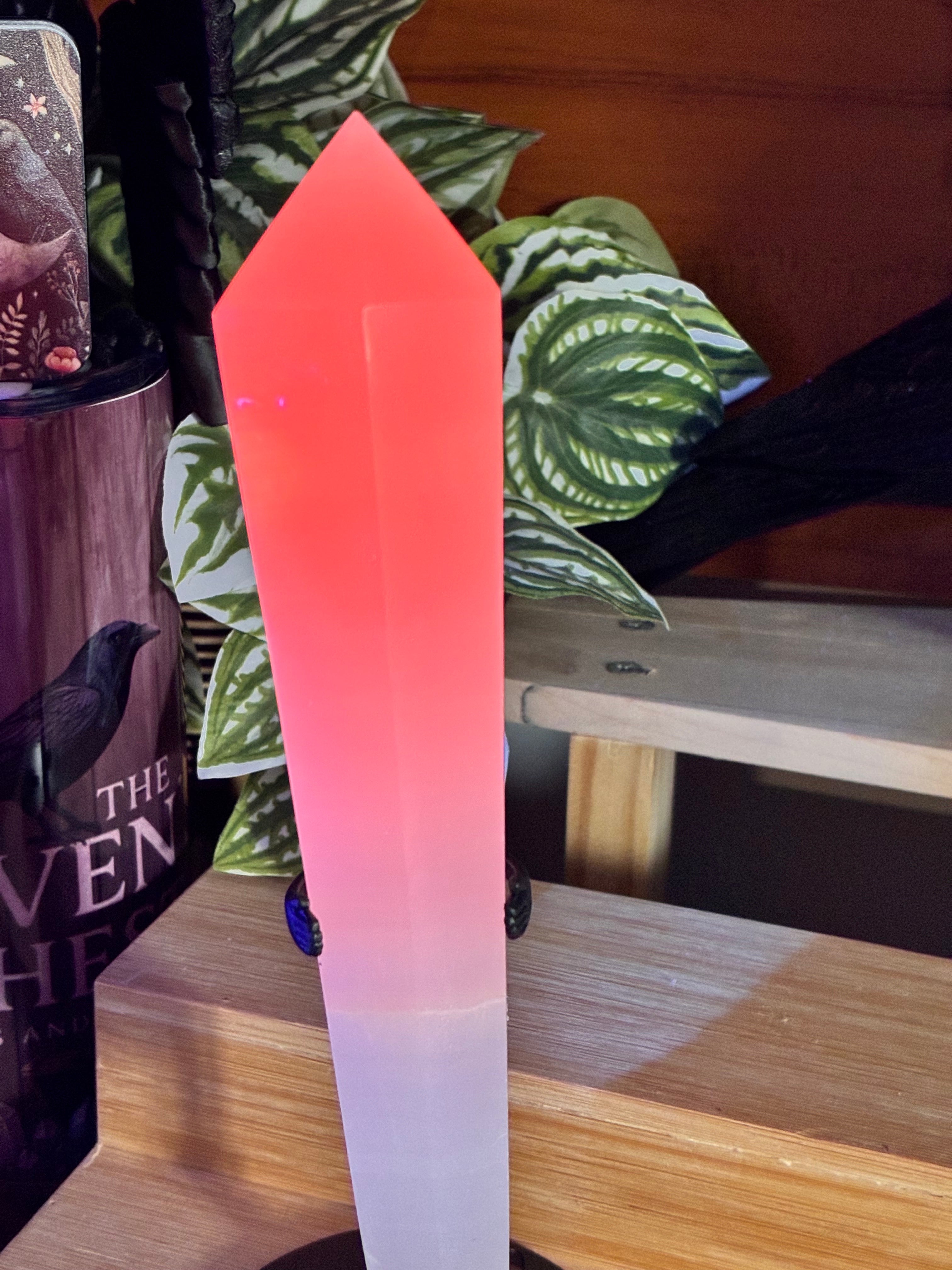 Mangano Calcite Wand w/Stand