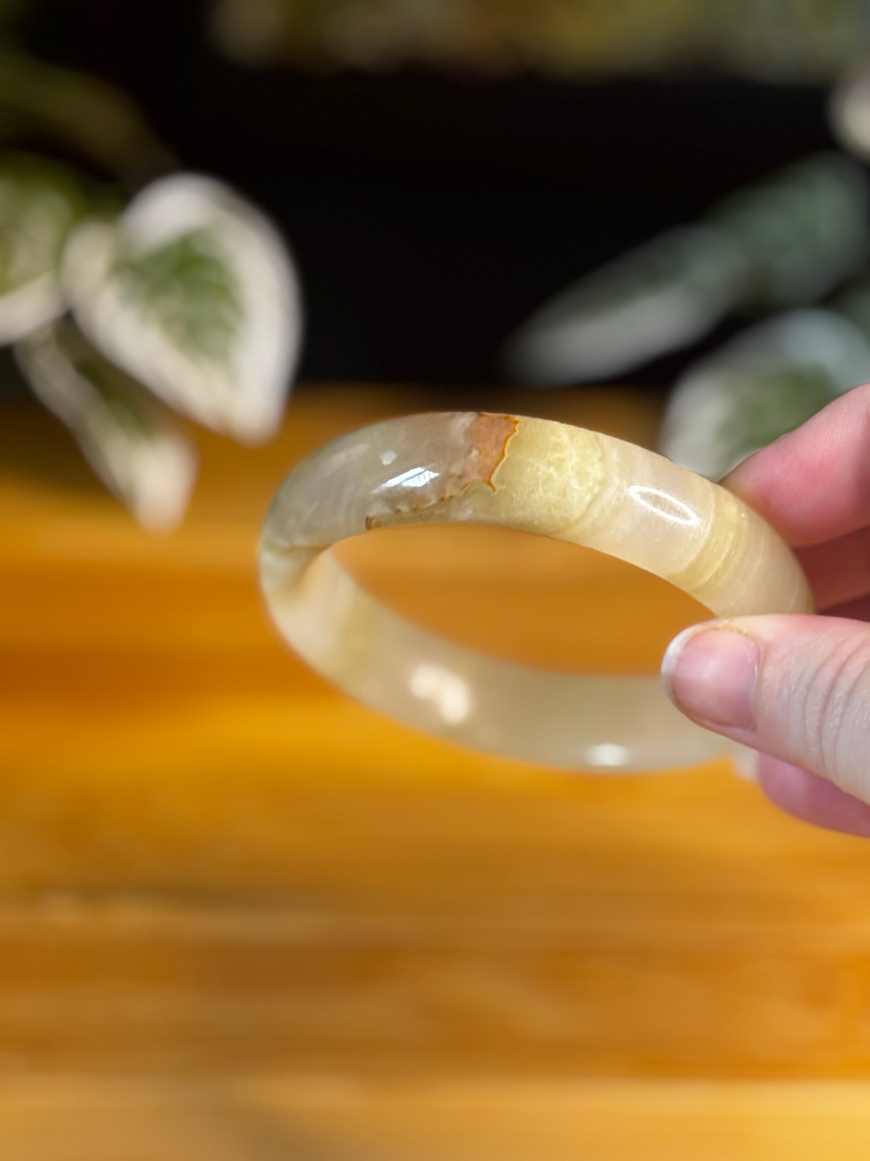Solid Banded Onyx Bangle