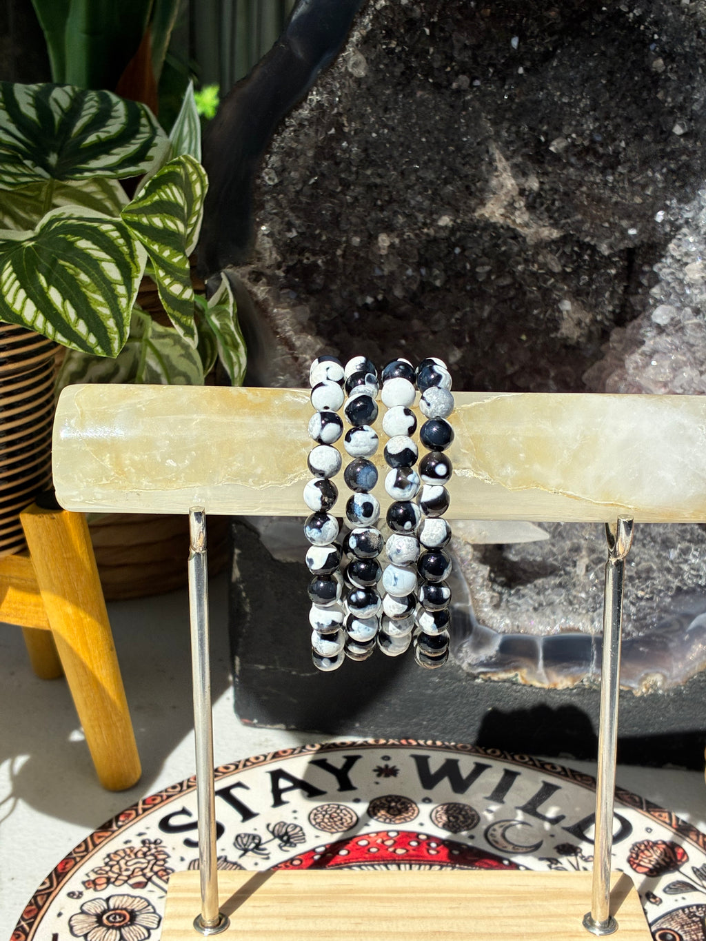 8mm Orca Agate Bracelet