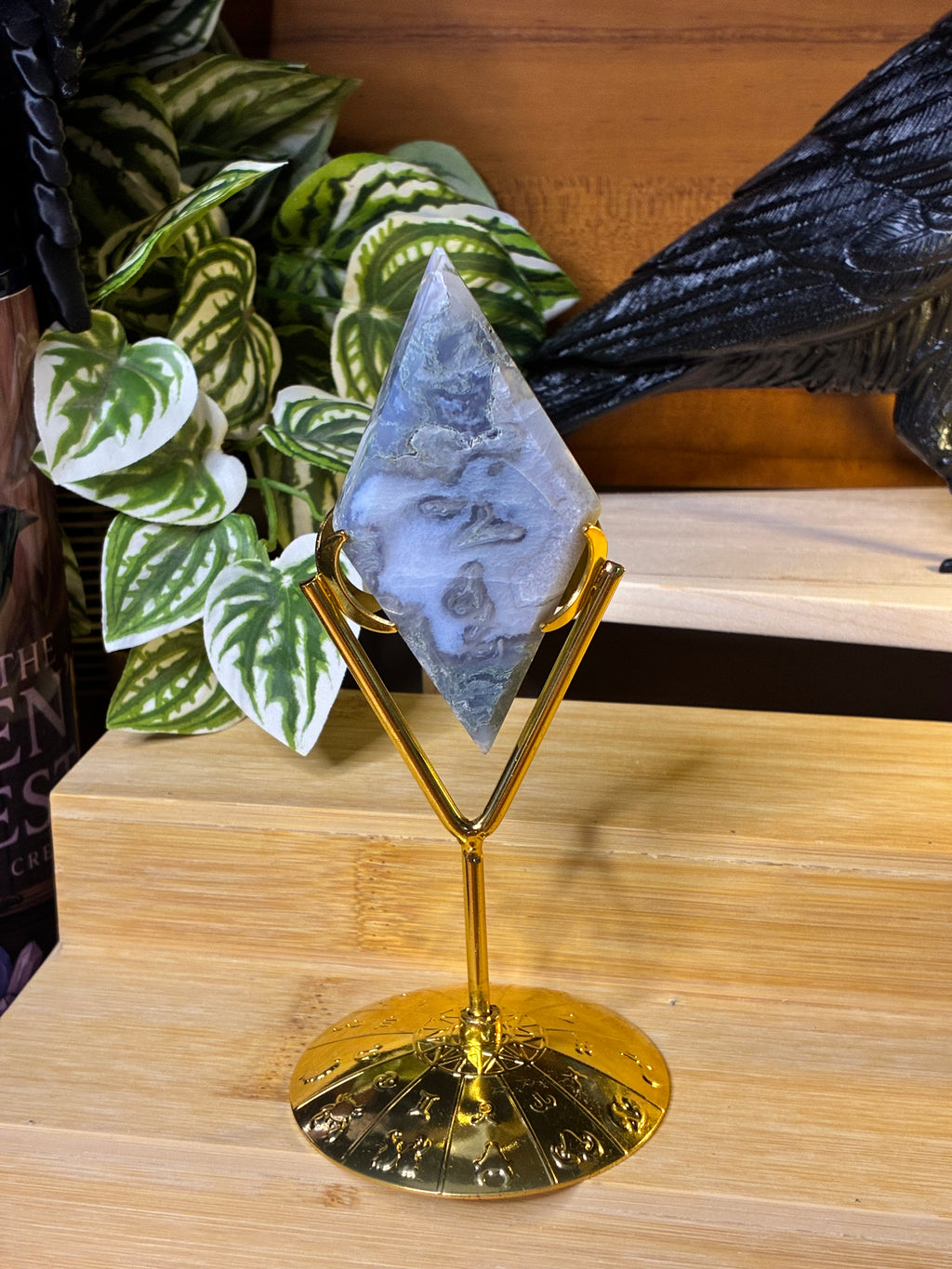 Moss Agate Rhombus w/Stand