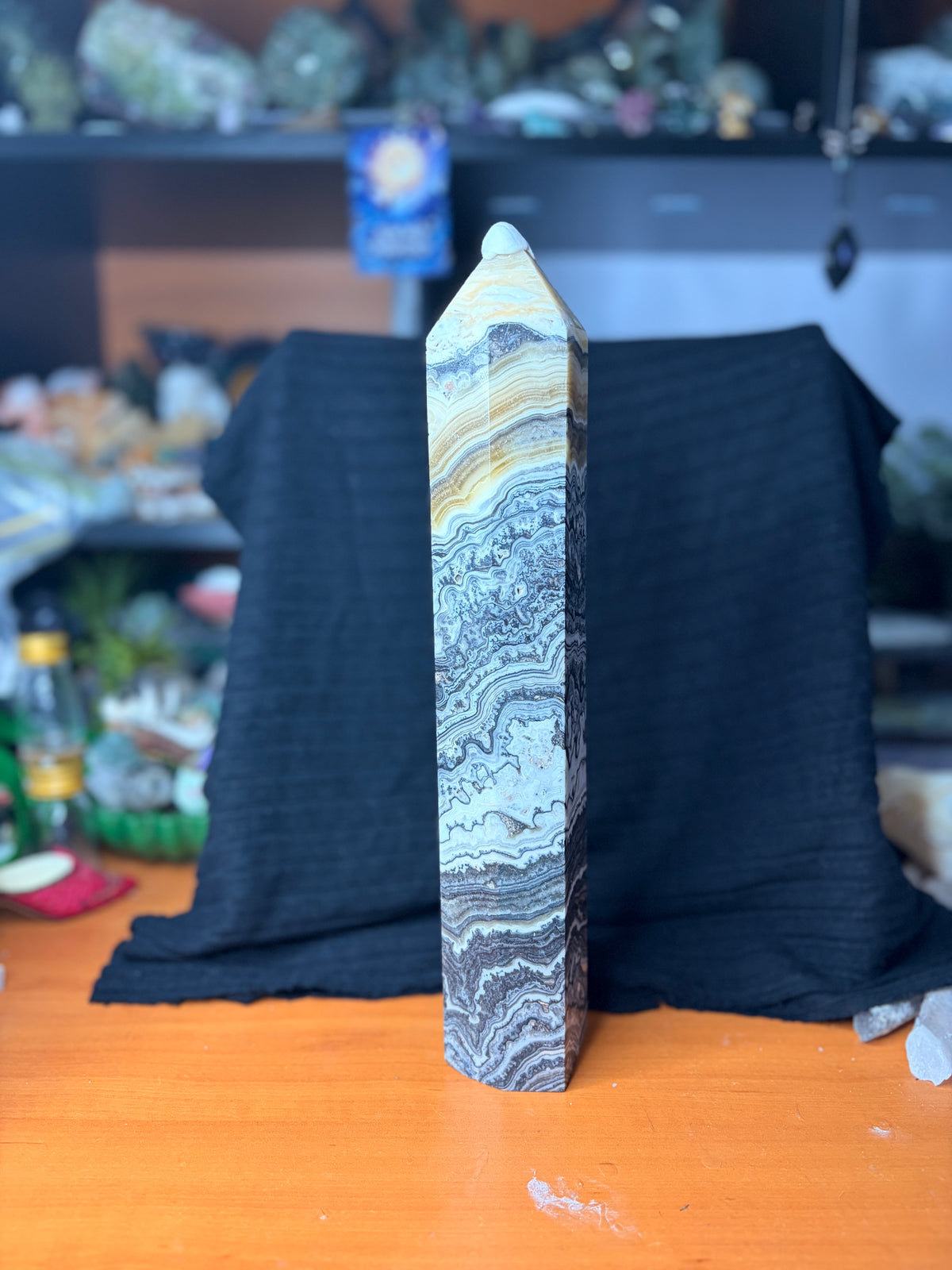 Dendritic Banded Calcite Tower