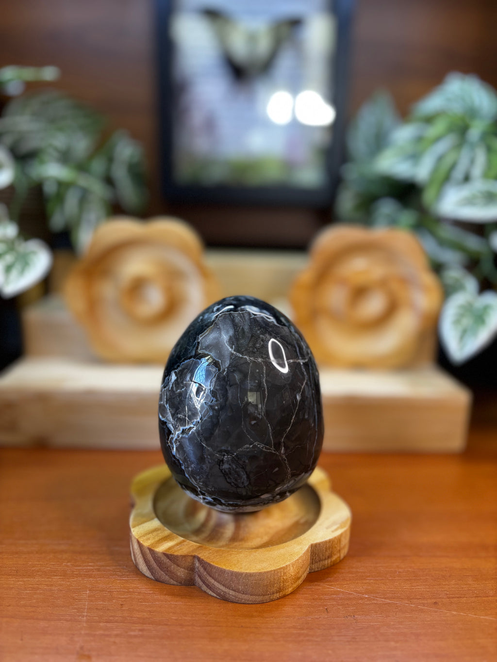 Volcano Agate Egg - Brilliant UV