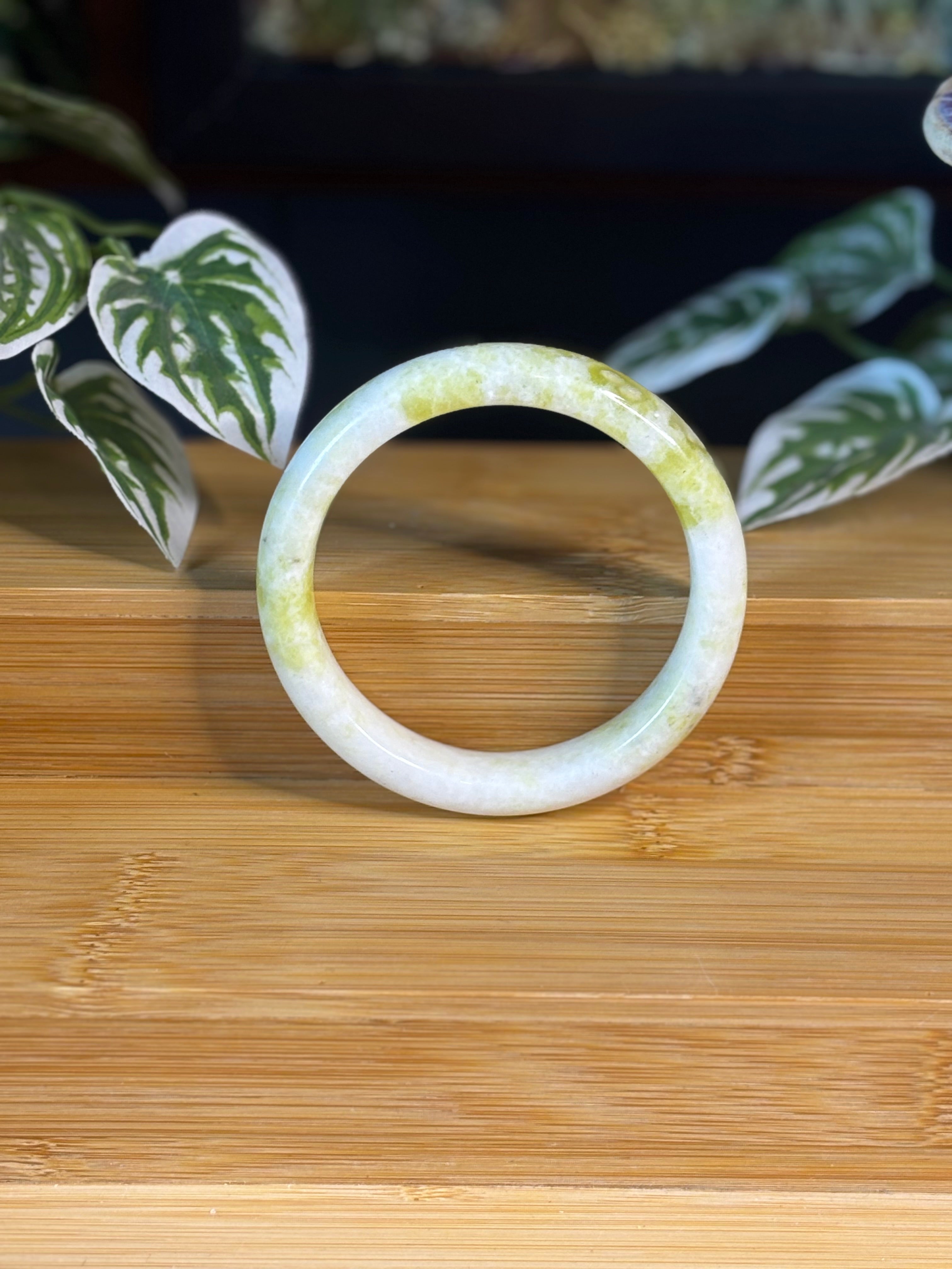 Solid Jade Bangel