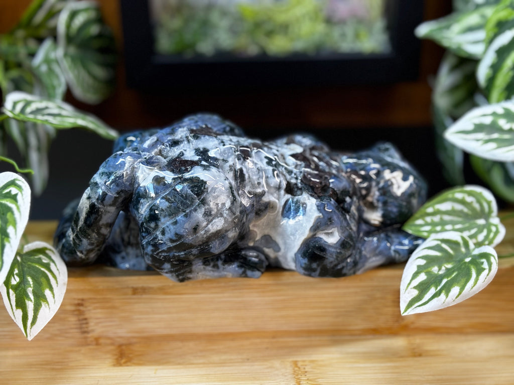 Moss Agate Tiger Carving