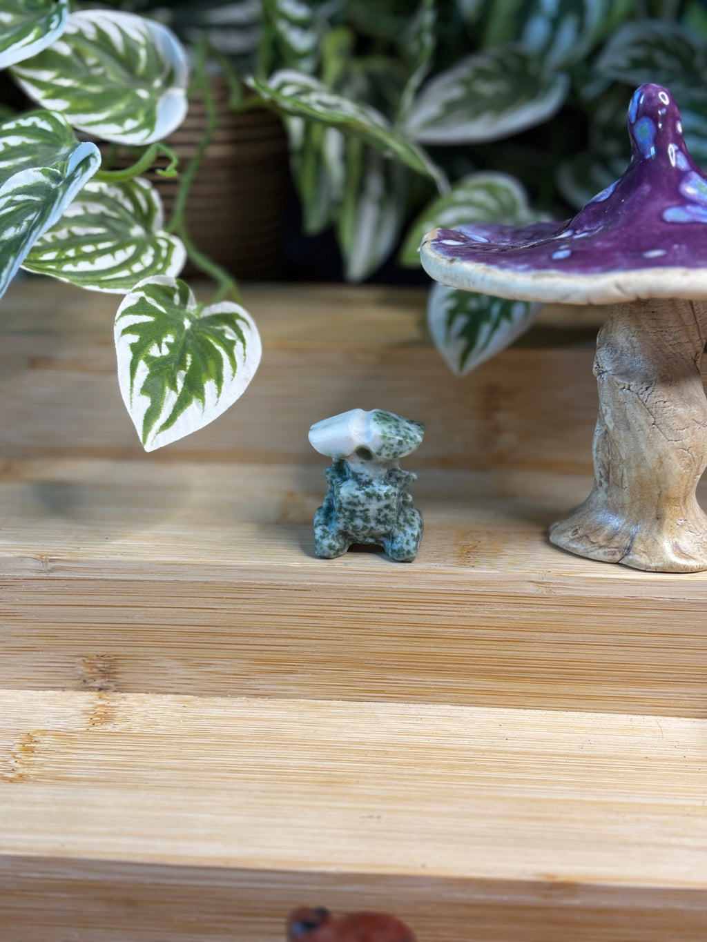 Tree Agate Wall-E Carving