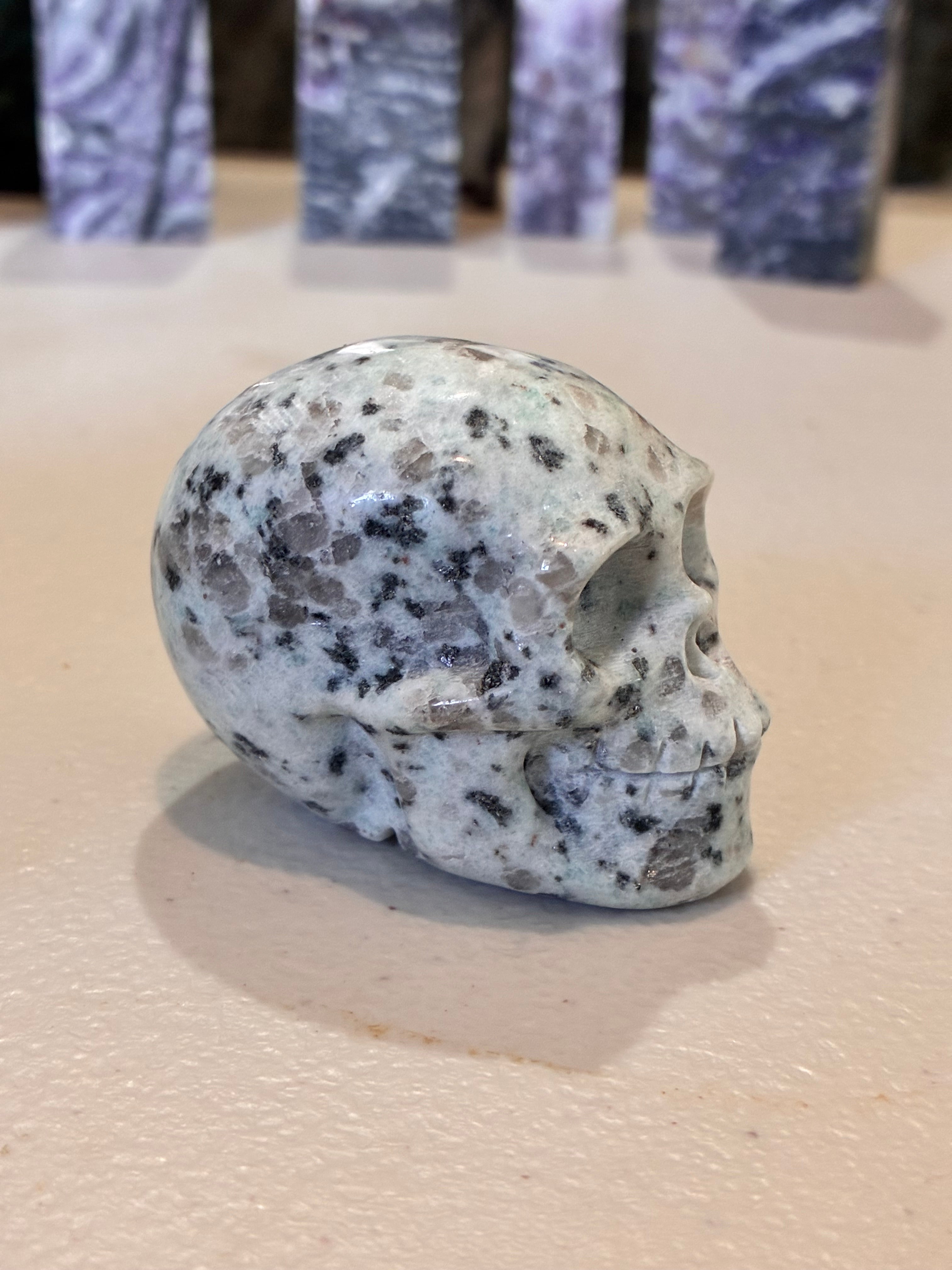 Kiwi Jasper Skulls