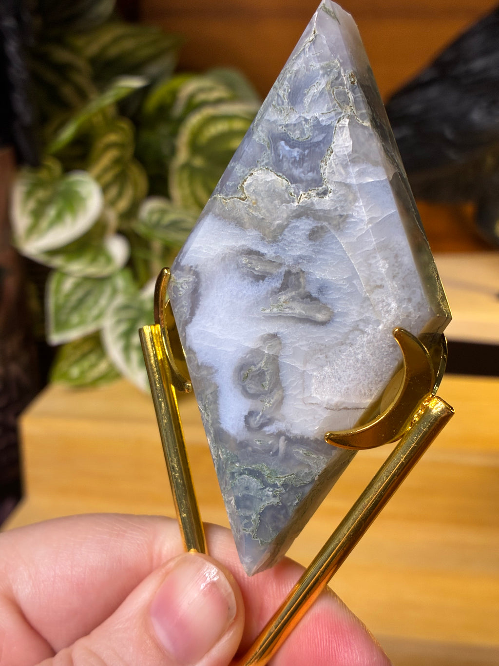Moss Agate Rhombus w/Stand