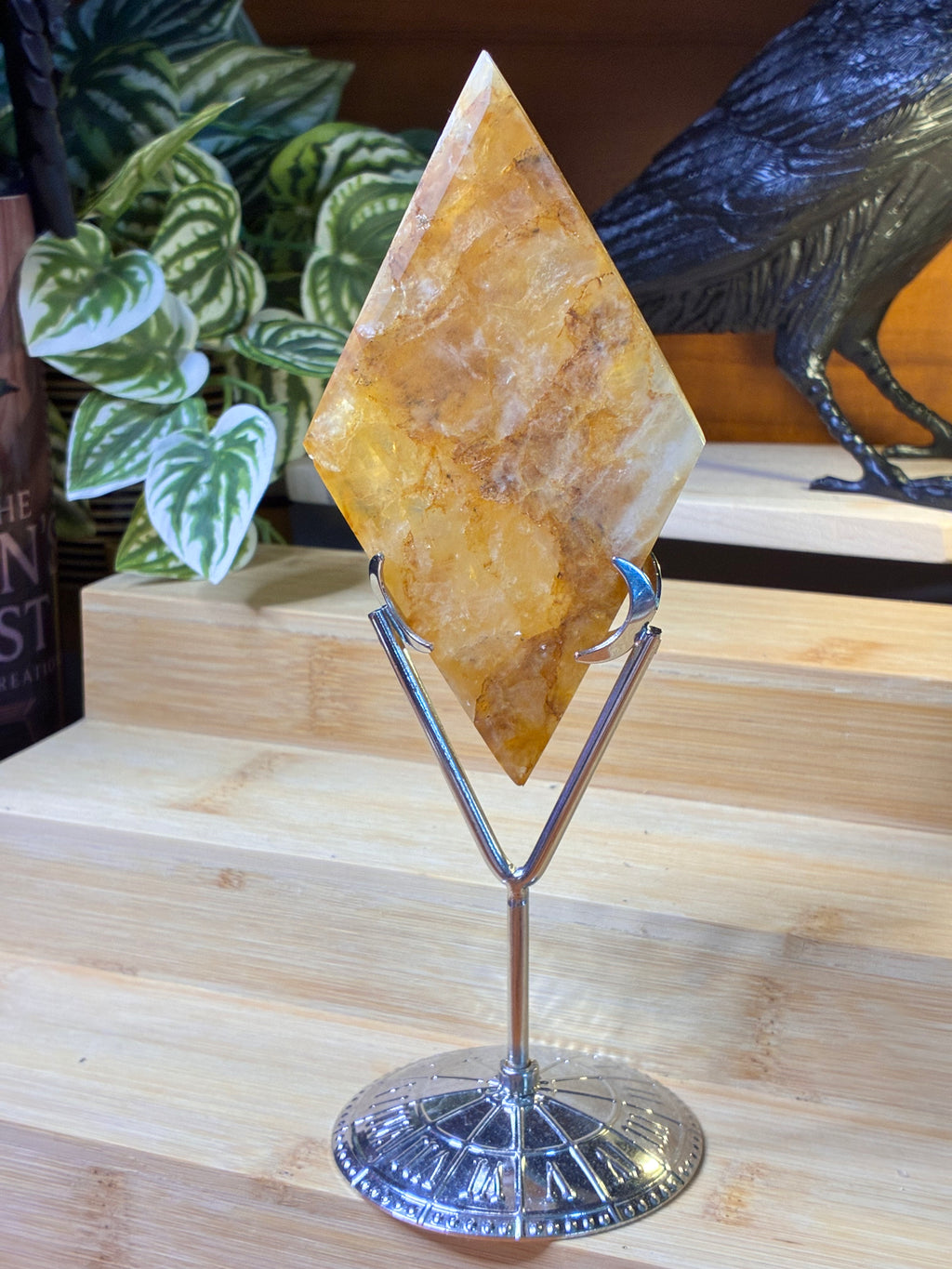 Golden Healer Rhombus w/Stand