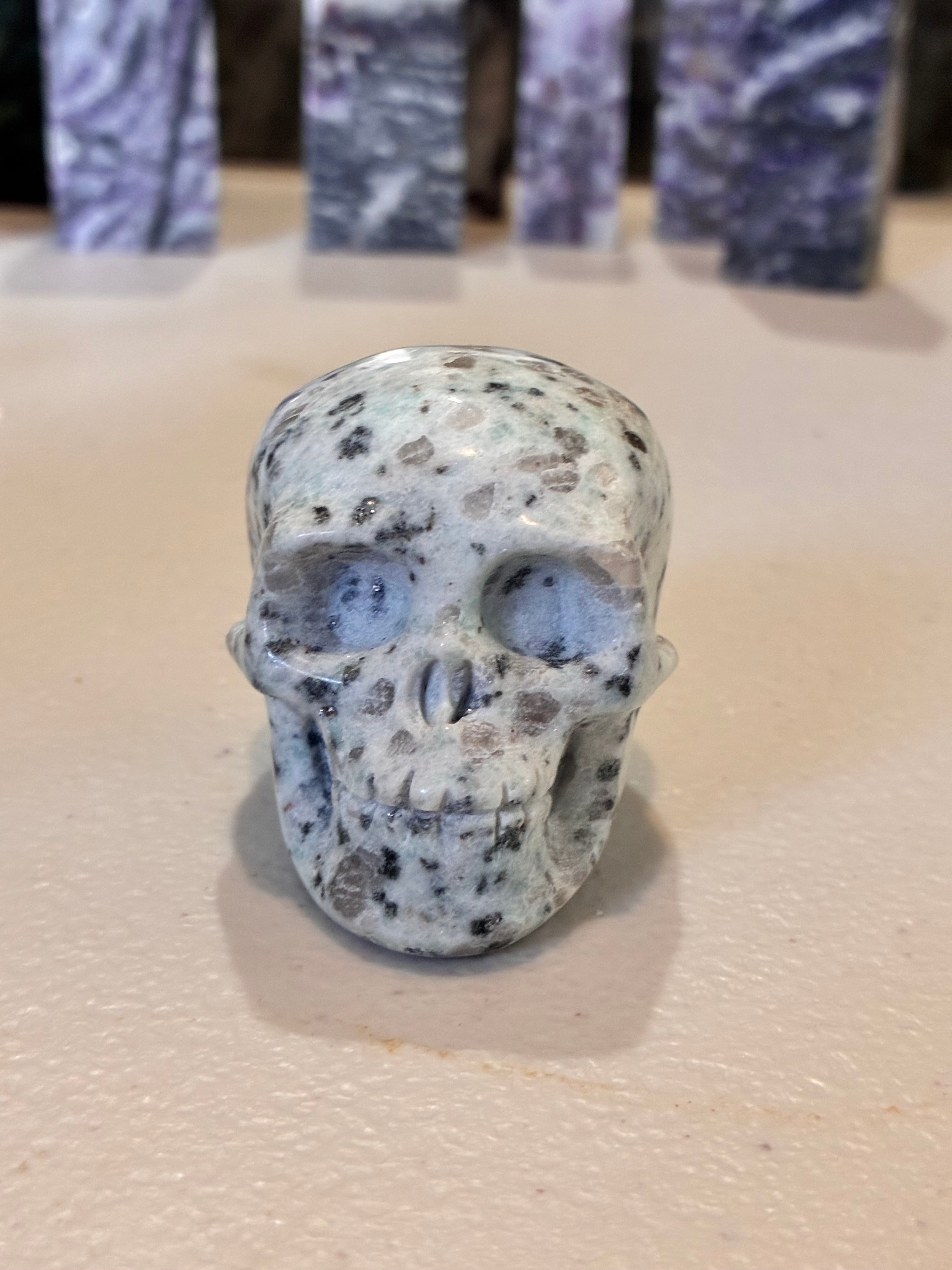 Kiwi Jasper Skulls
