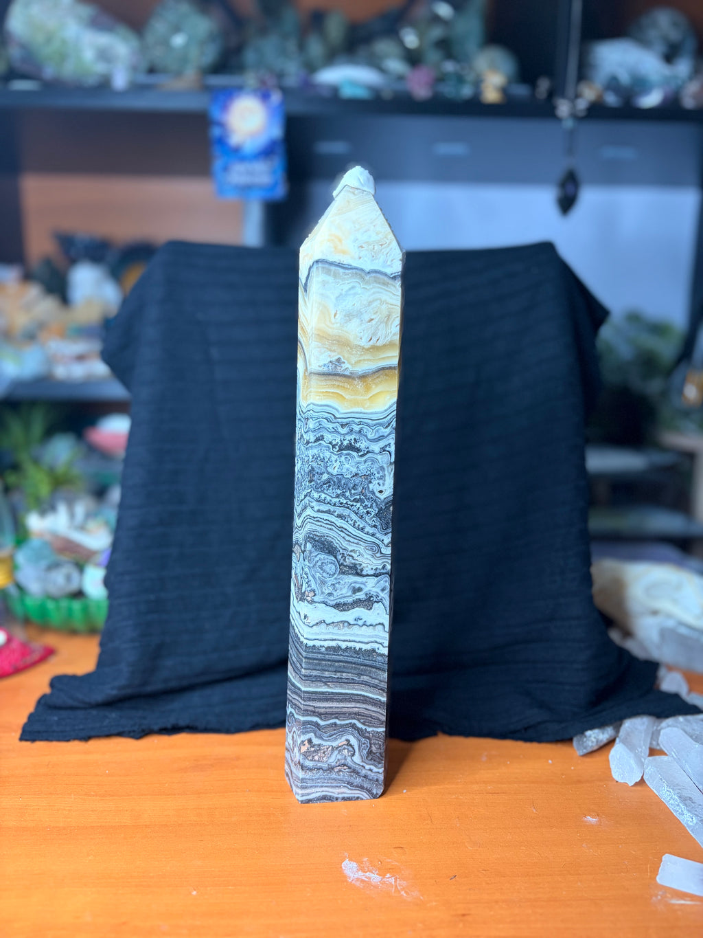 Dendritic Banded Calcite Tower