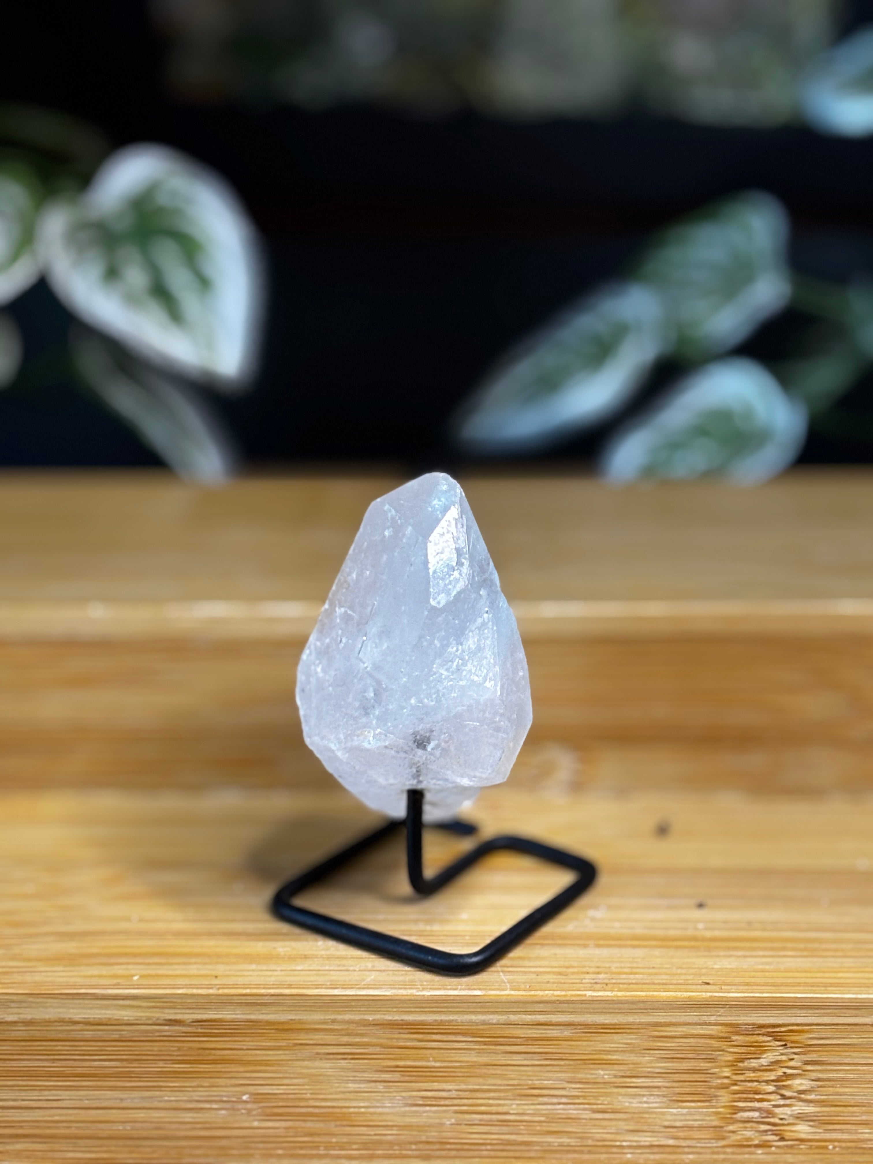 Quartz on stand
