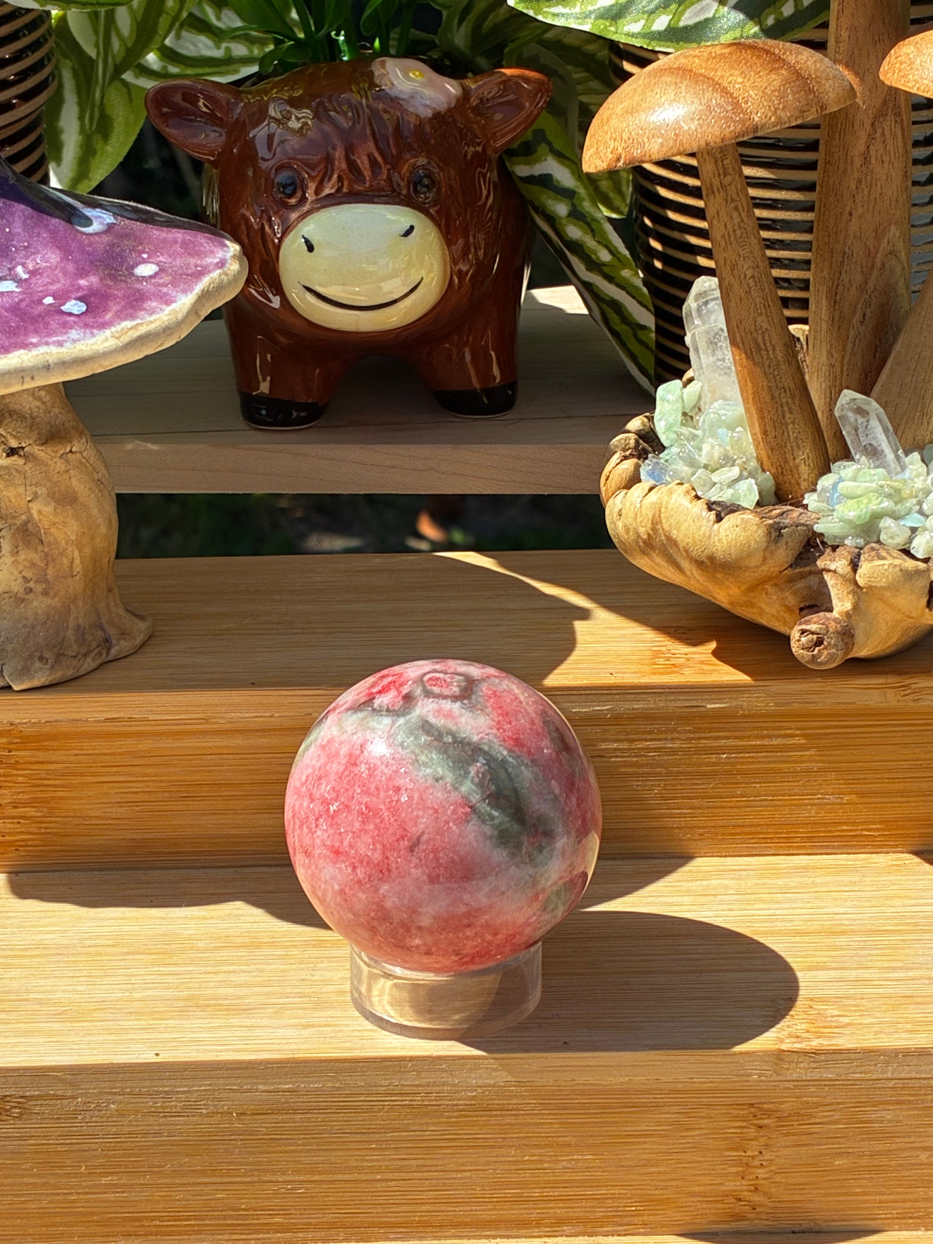 Thulite with epidote sphere
