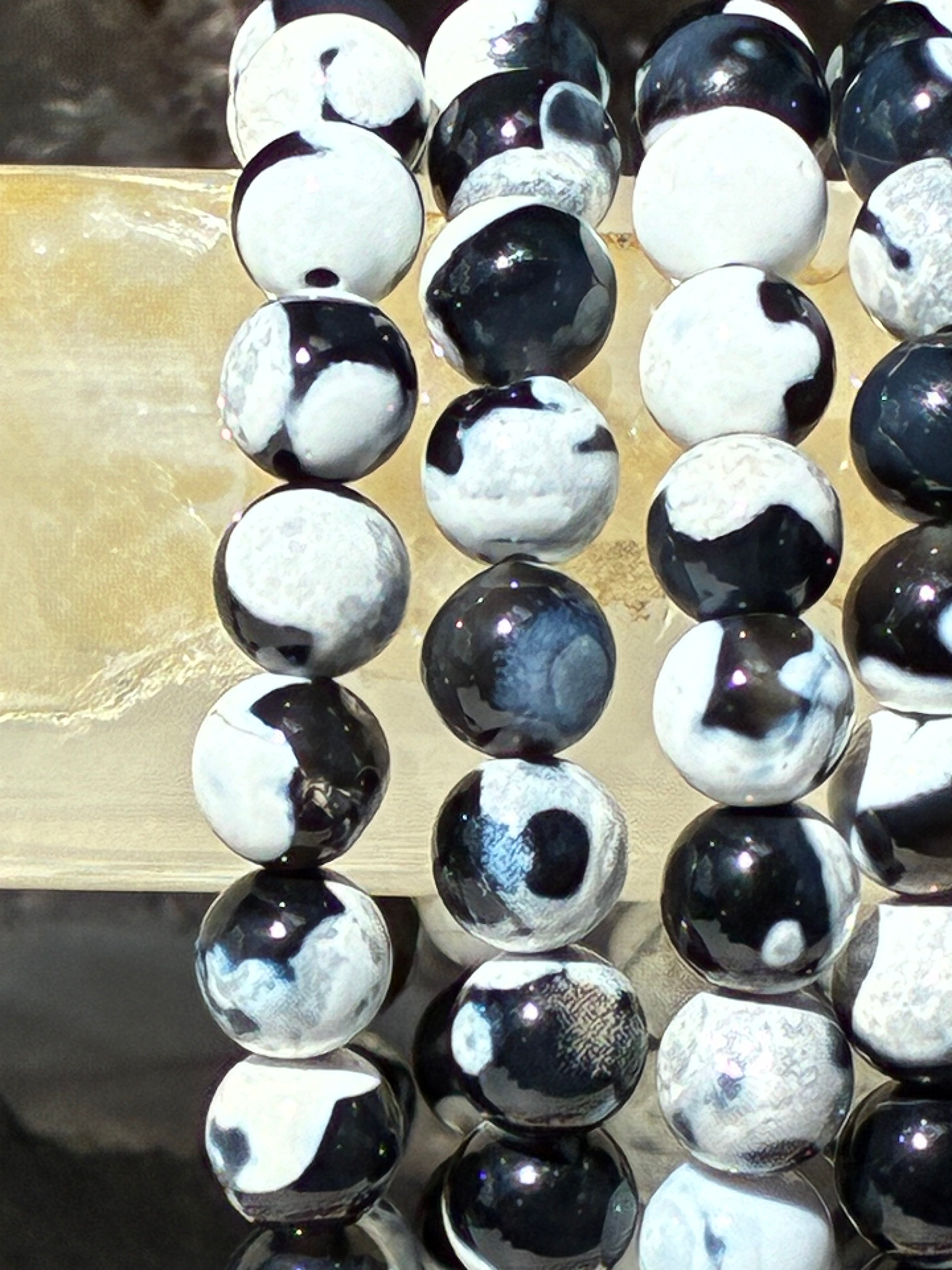 8mm Orca Agate Bracelet