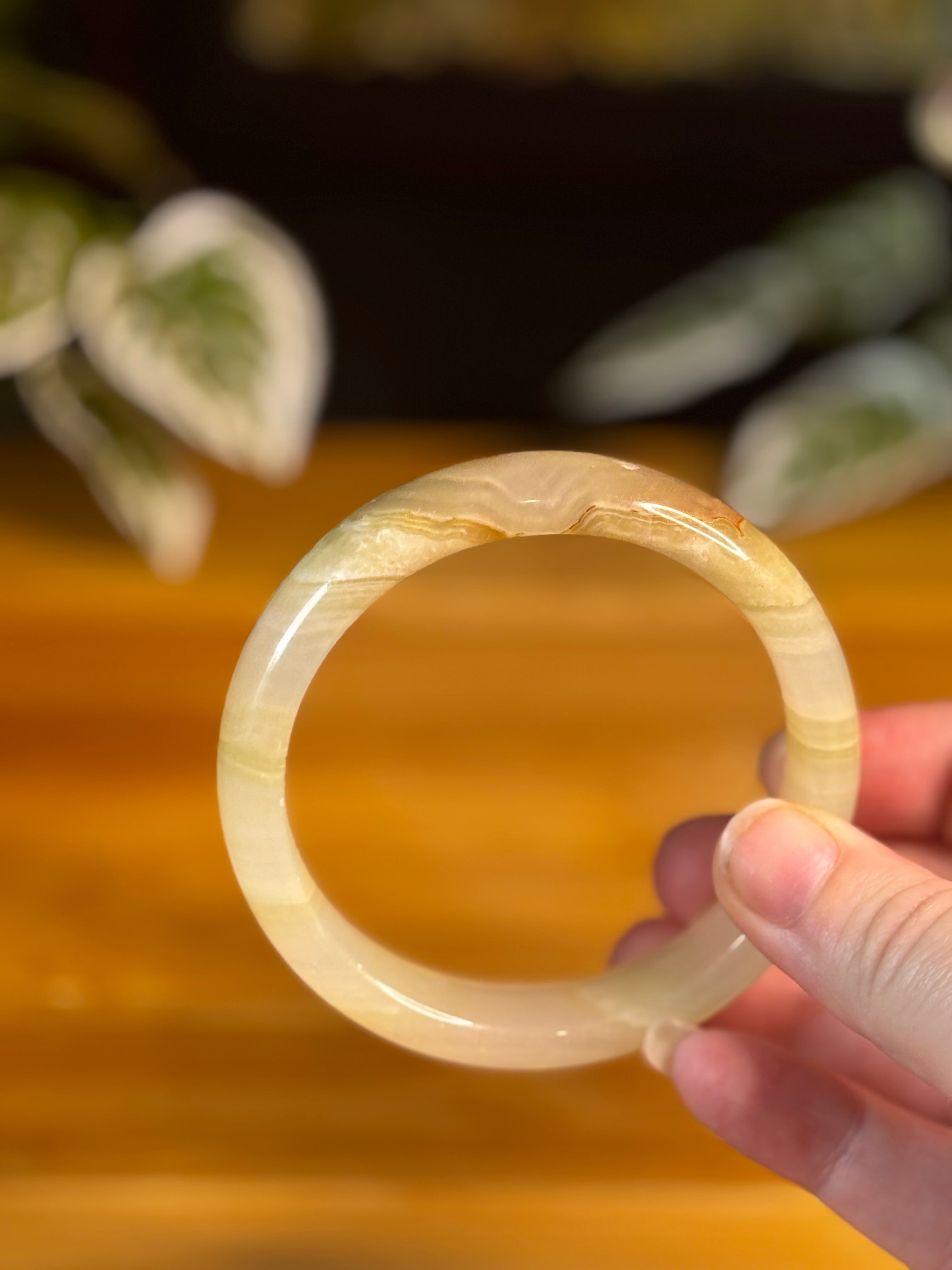 Solid Banded Onyx Bangle