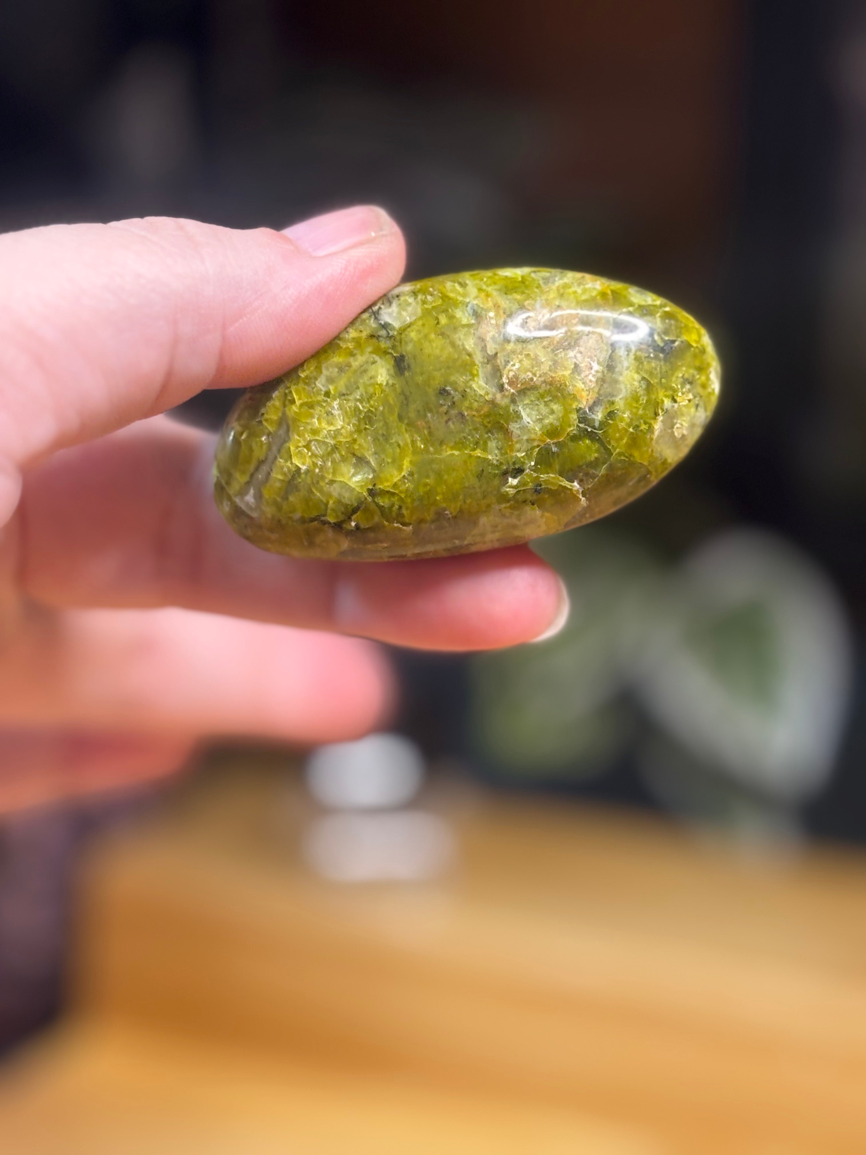 Green Opal Oval Palm Stone