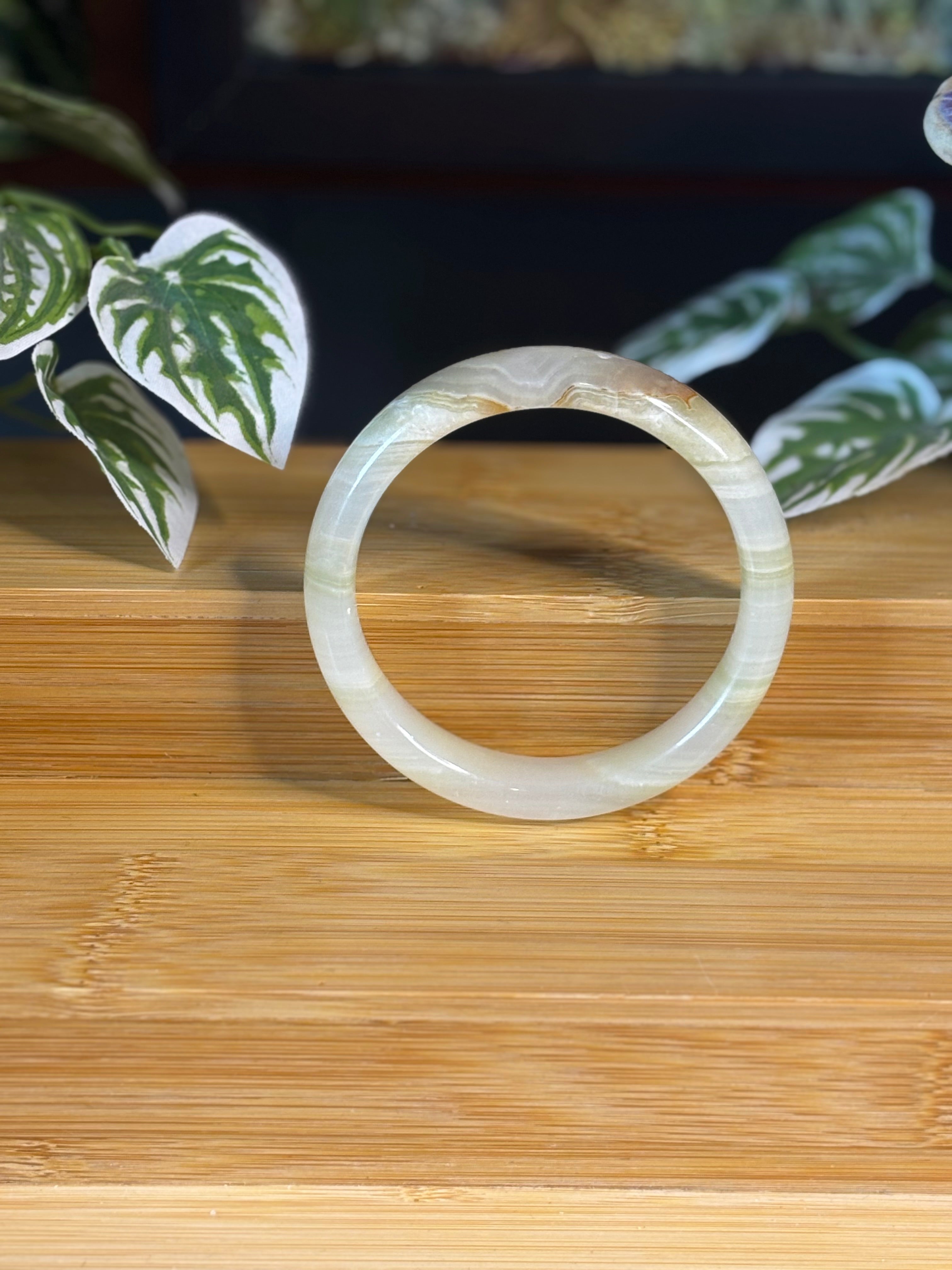 Solid Banded Onyx Bangle