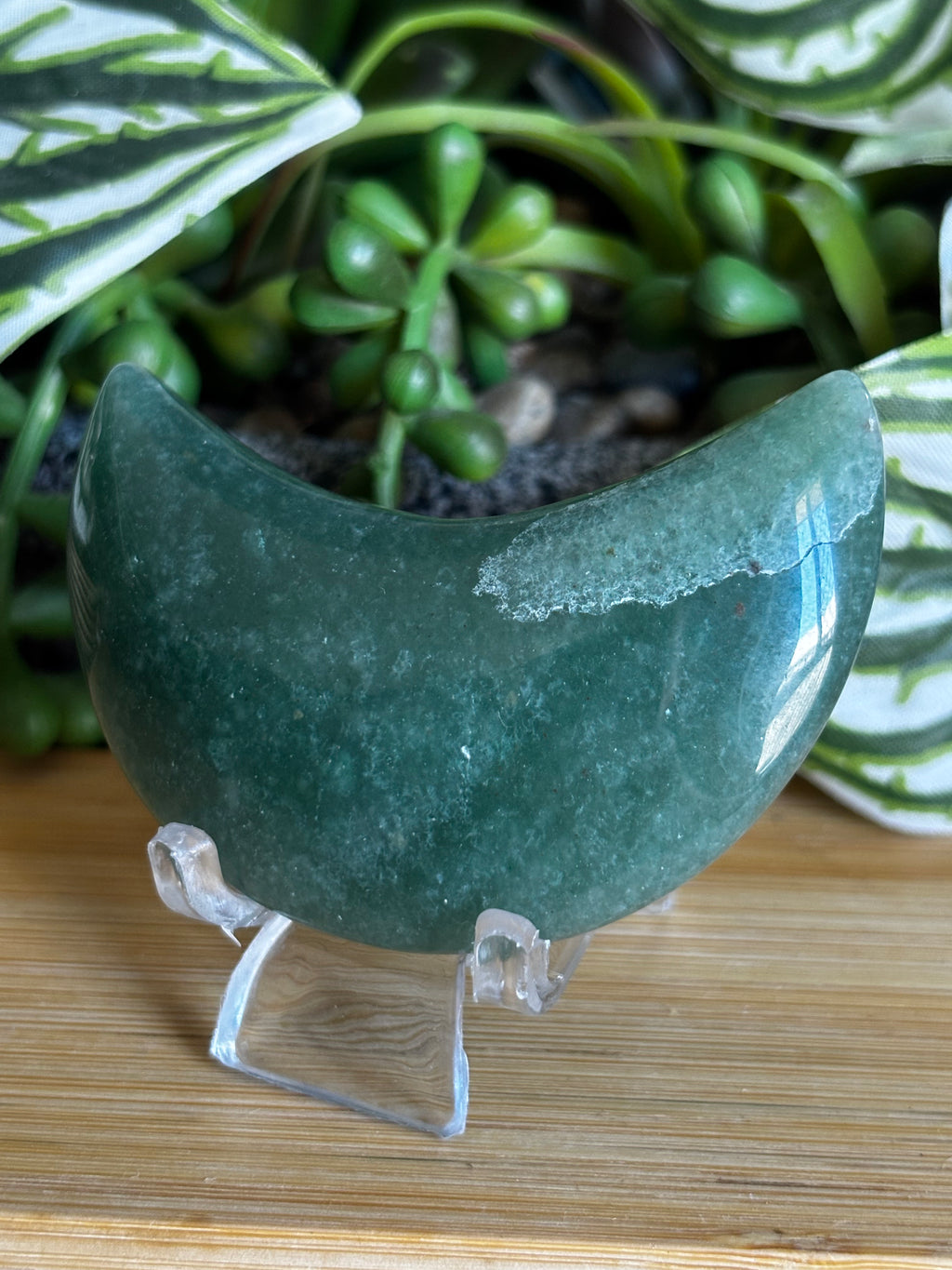 Green Strawberry Mini Moon Carving