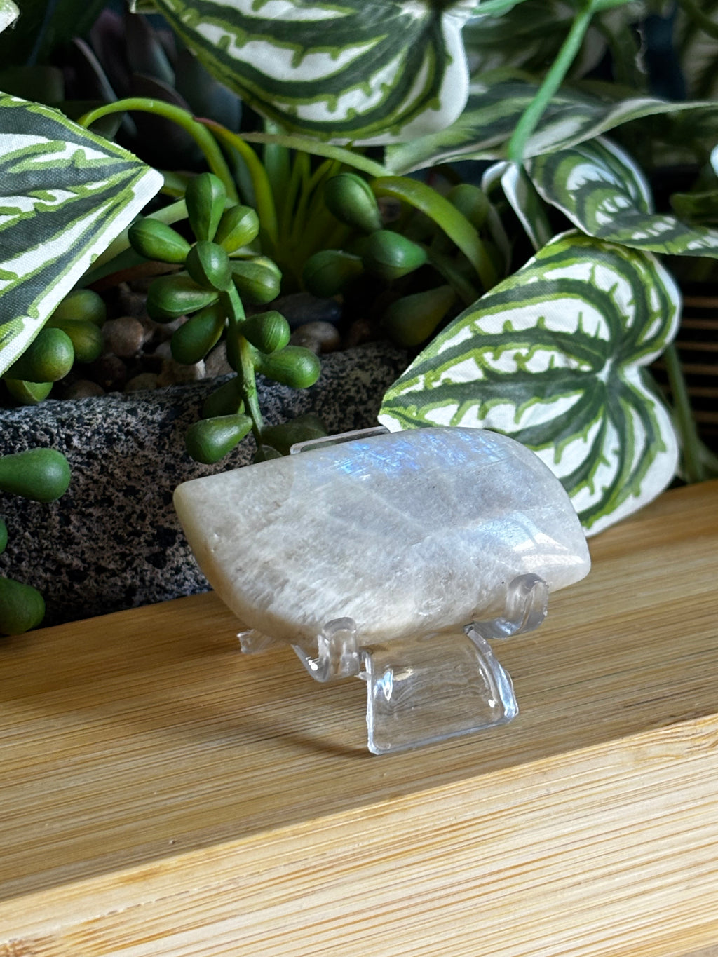 Moonstone Palm Stone