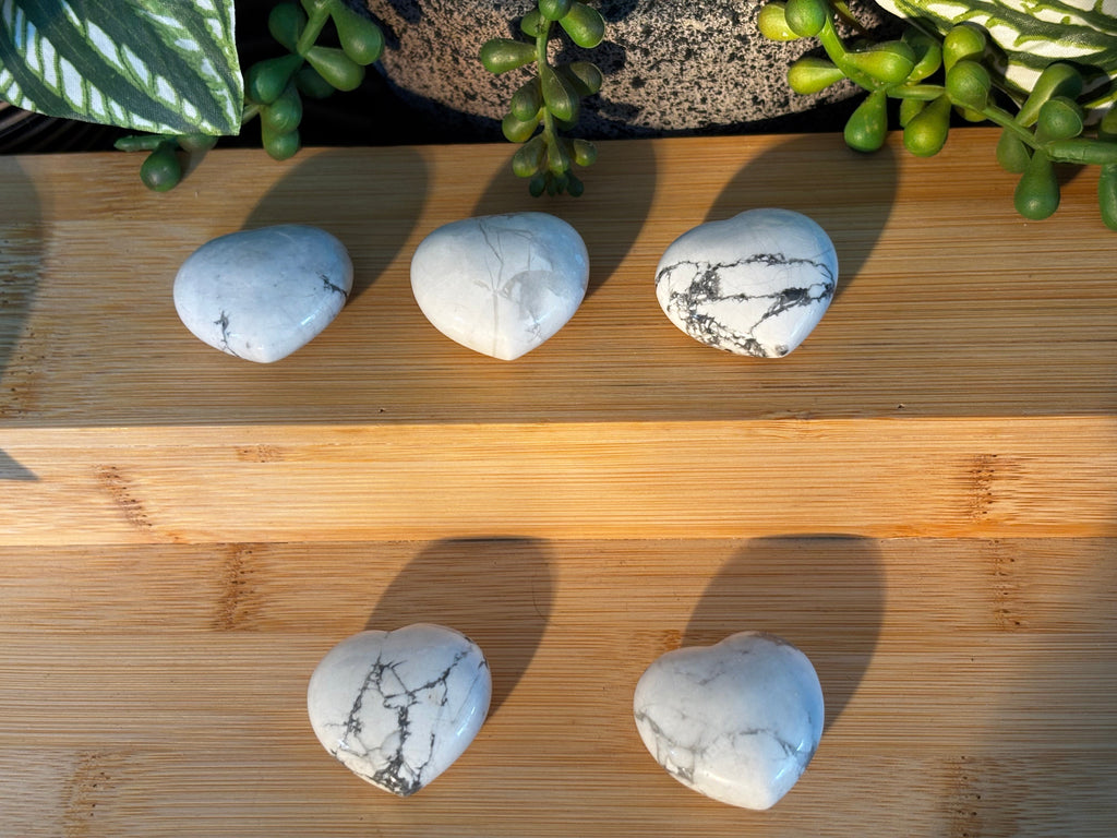 Howlite Mini Puff Hearts