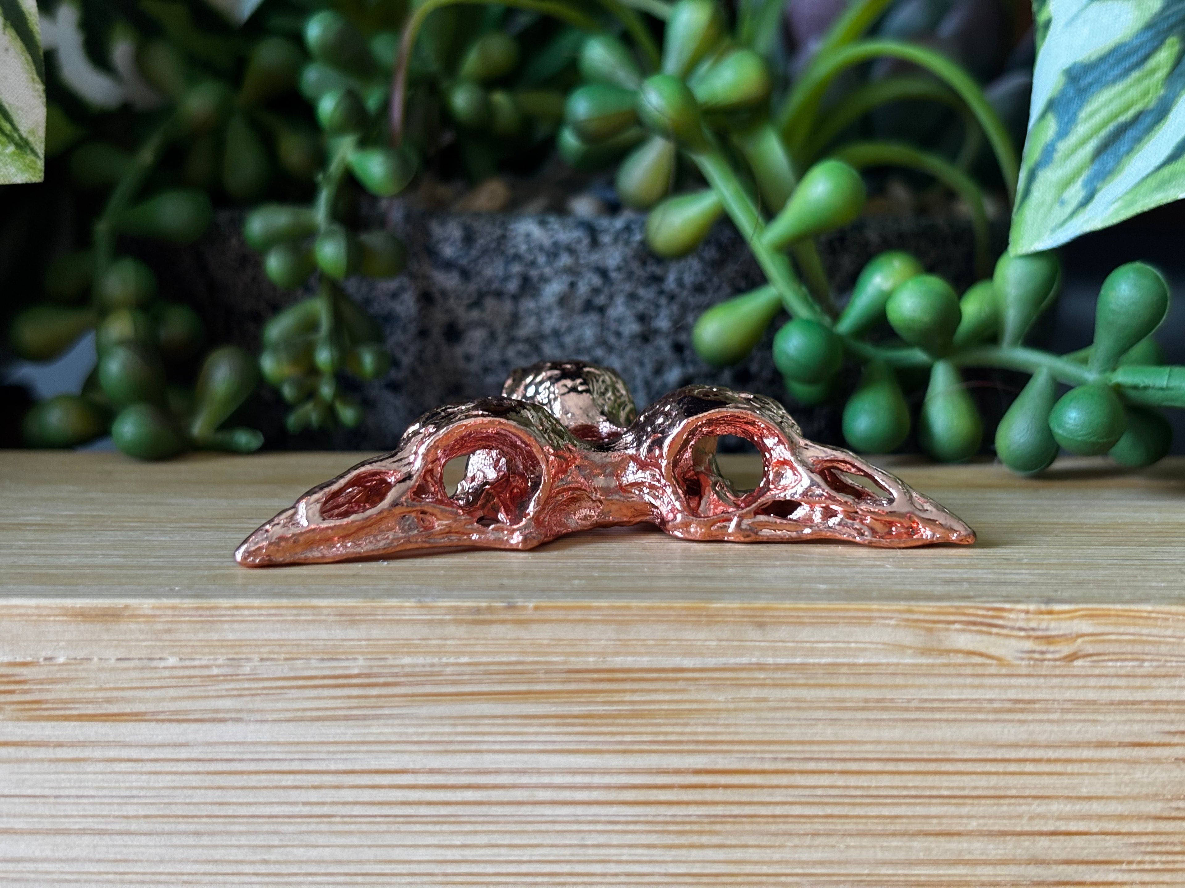 Raven Skull Sphere Stand (Rose Gold Coloured)