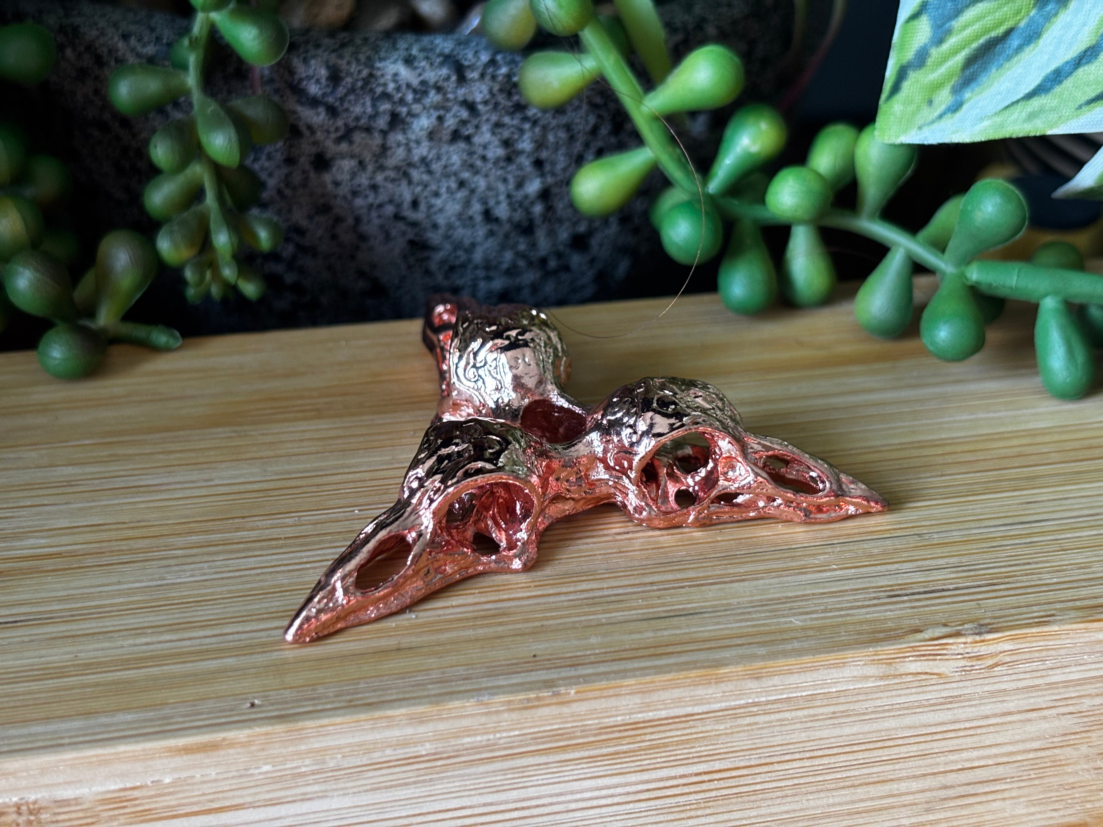 Raven Skull Sphere Stand (Rose Gold Coloured)